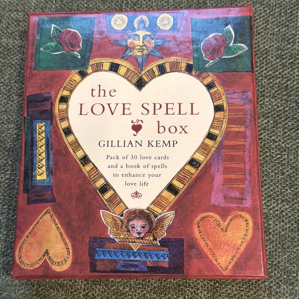 The Love Spell Box Gillian Kemp 30 Love Cards & Book Of Spells - Great Valentine